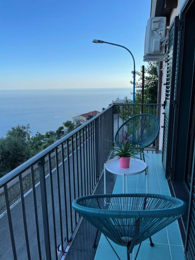 Seaview Apartments Furore Buitenkant foto